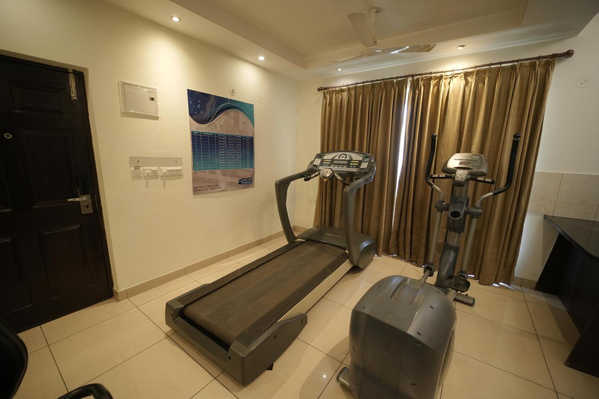 Hotel Nagarjuna Suites Бангалор Екстериор снимка